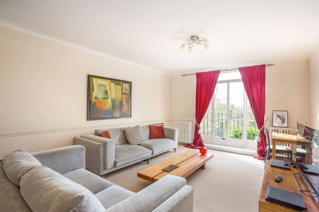 Flat for sale in Bayswater Road, London