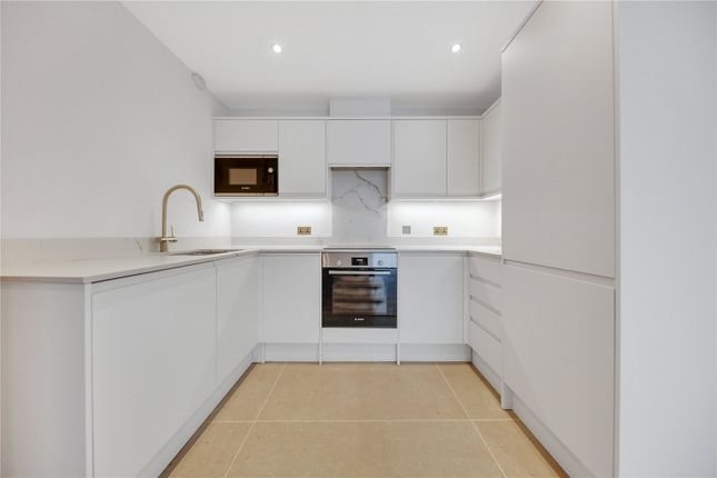 20 Cannon Court, 5, Brewhouse Yard, LONDON photo 2
