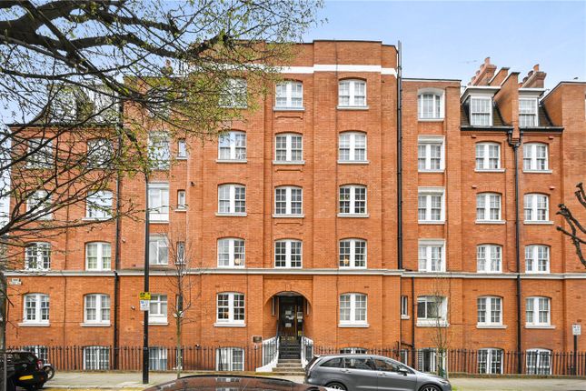 1-bed flat on Flat 38, Rashleigh House,, Thanet Street, London, £450,000