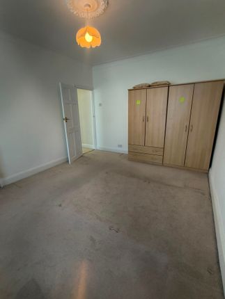 4 Kelsie Way, Ilford photo 2