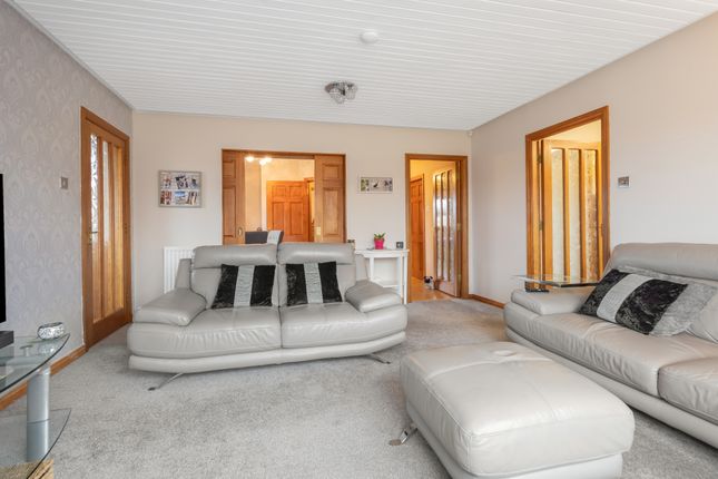 47, Bankton Way, Livingston photo 3