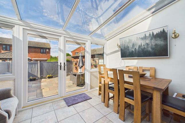 26, Watermead, Cambridge photo 2