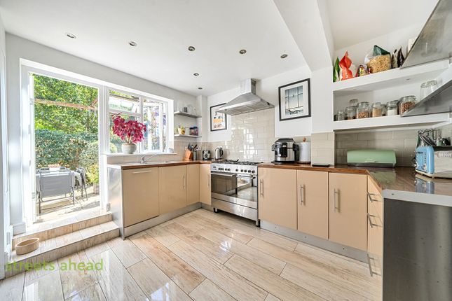 5, Tenterden Gardens, Surrey photo 4