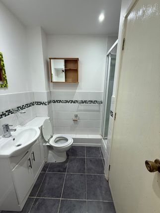 38 Maltby Drive, Enfield photo 4