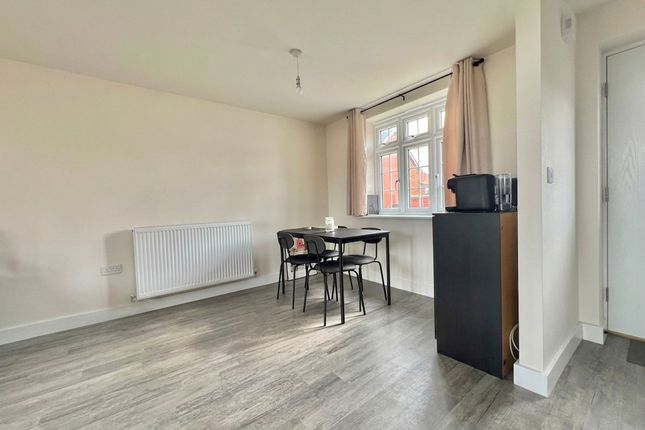 29 Forsa Close, Leicester photo 5