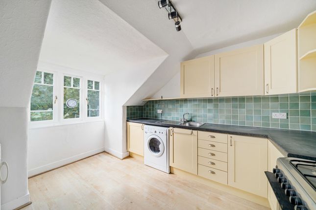 Streathbourne Road, London photo 2