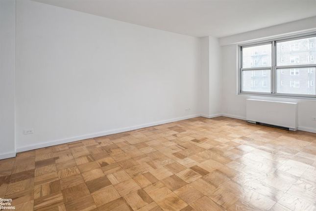 Studio for sale in 110-11 Queens Blvd #4H, Queens, Ny 11375, Usa