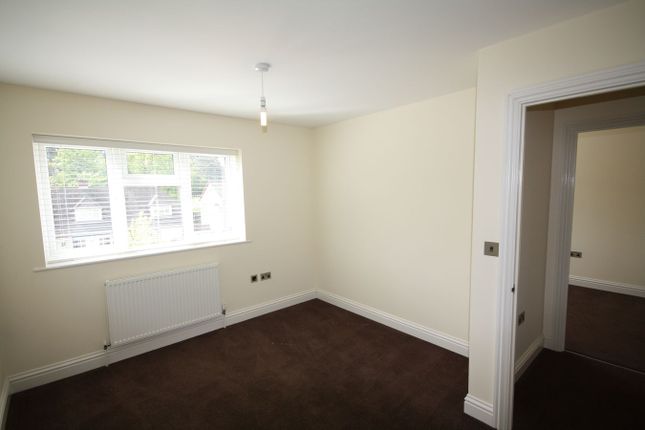 34a, Post Meadow, Iver photo 5