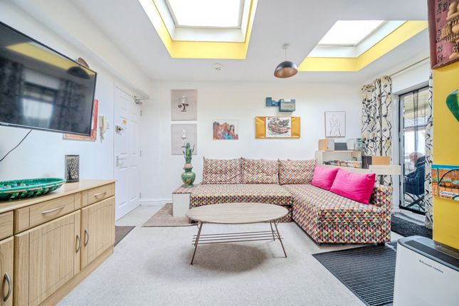 Flat 2a, 6, London Road, Milton Keynes photo 4
