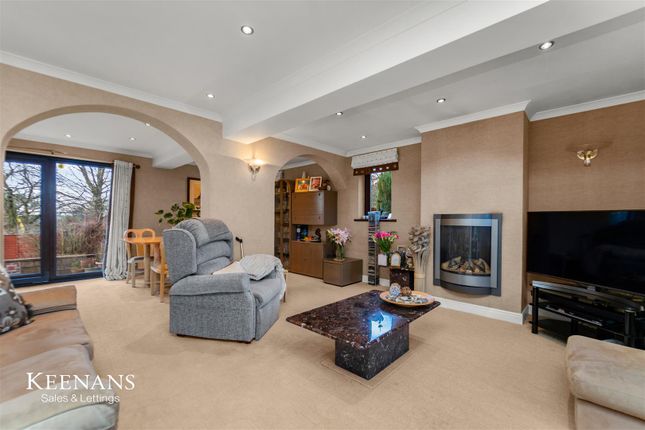 9, Rowan Tree Close, Accrington photo 2