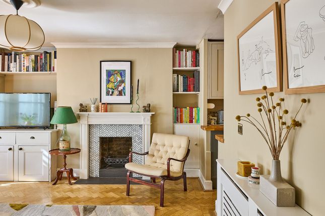 Flat A, 18 Lakeside Road, London photo 3