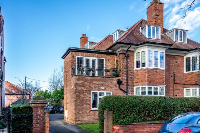Thumbnail Flat for sale in The Avenue, York