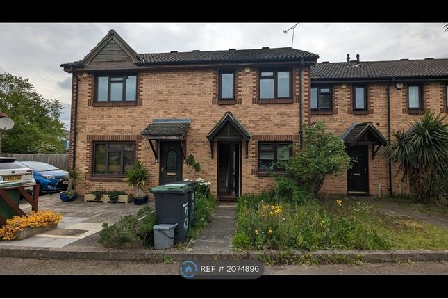 Thumbnail Terraced house to rent in Pear Close, London