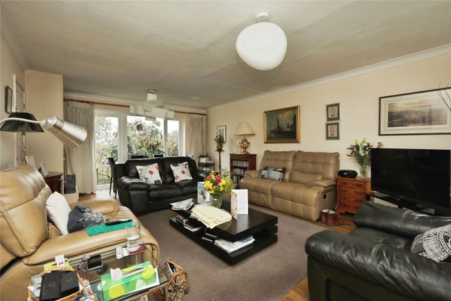 15, Hallam Grange Croft, Sheffield photo 3