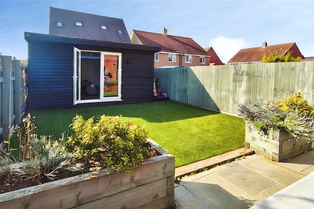 26, Merton Close, Buckinghamshire photo 2
