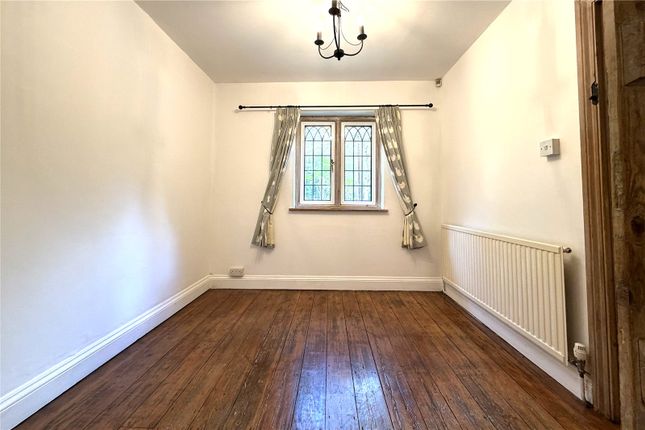 Poppy Cottage,, St. Neots Road, Hook photo 4