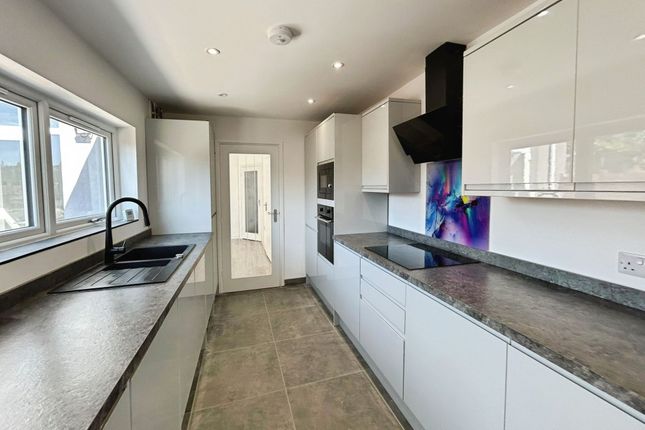 11 Maesmelyn Street, Port Talbot photo 3