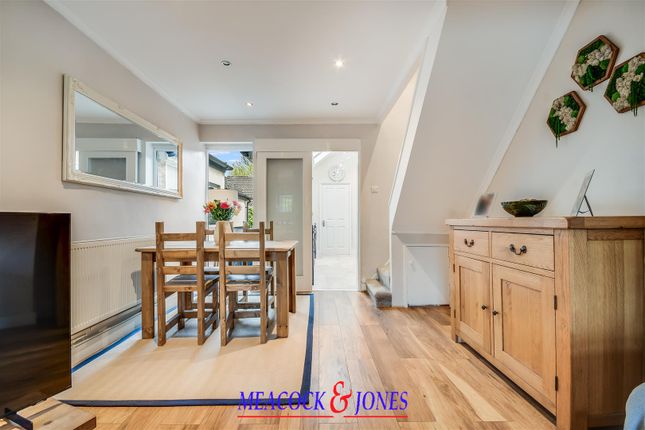 2 Brickfield Cottages, Priests Lane, Brentwood photo 5