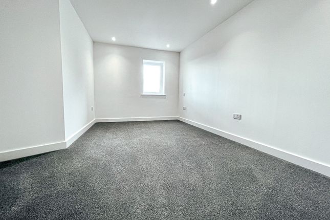 Flat to rent in Church Arcade, Bedford