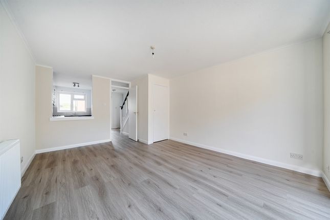 71, Drake Close, Horsham photo 4