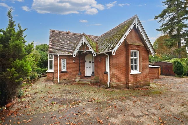 Thumbnail Cottage for sale in Hadleigh Road, Ipswich