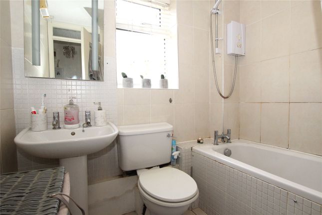 Flat for sale in Plumstead High Street, London