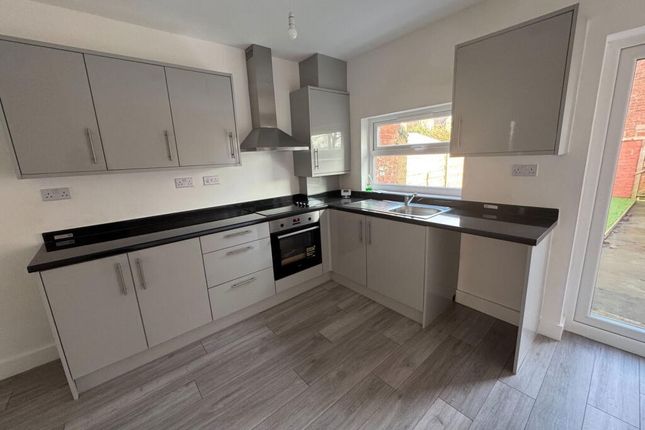 4 Hornbeam Road, Manchester photo 2