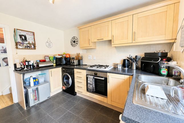 14, Haymaker Way, Cannock photo 4
