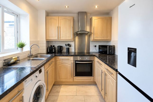 St. Leonards Close, Grays photo 5