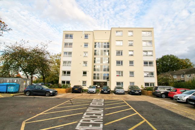 77 Joyners Field, Harlow photo 4