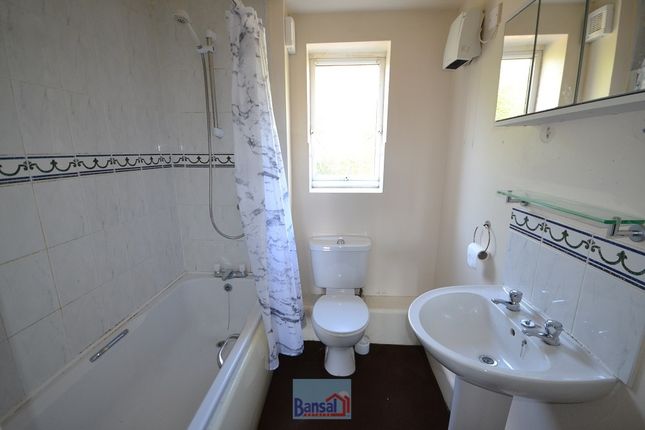 Flat for sale in Sandy Lane, Coventry