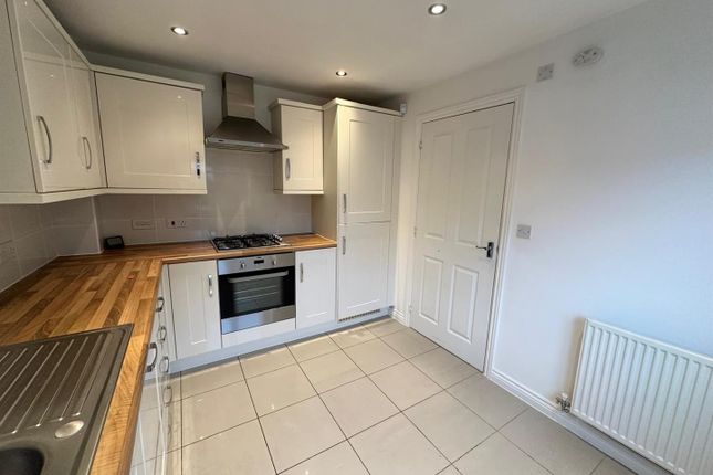 12, Chandler Drive, Kingswinford photo 4
