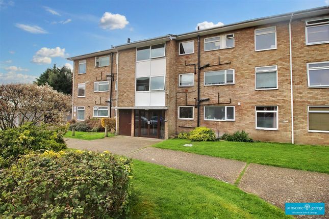Flat for sale in Burghfield Road, Reading