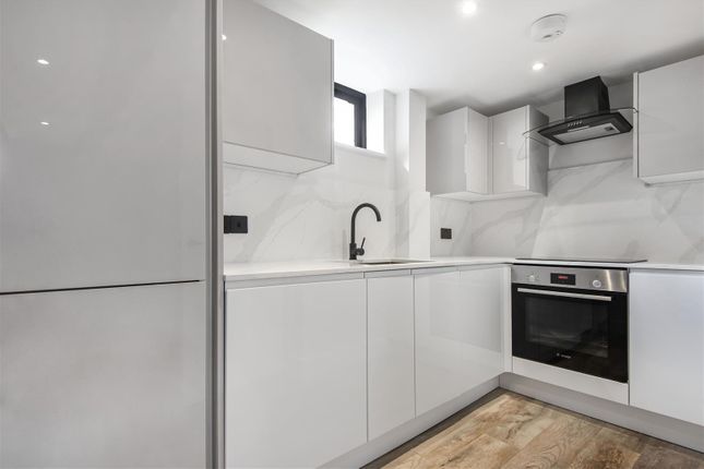 The Granary - Kitchen.Jpg