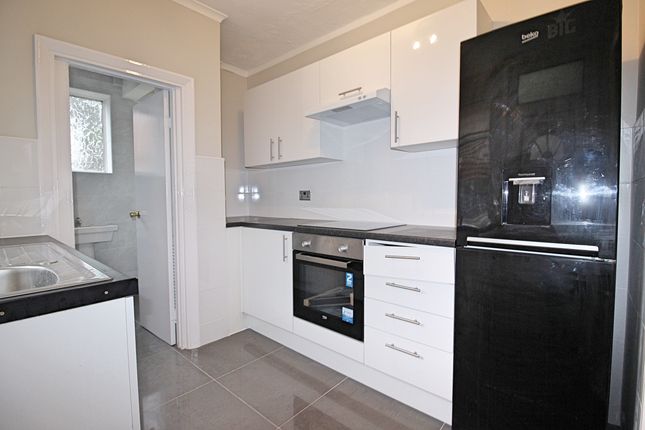 135, Turners Road South, Luton photo 4
