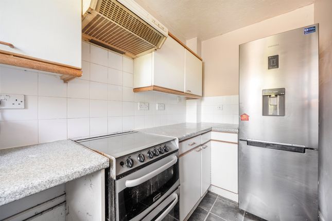 20, Stonefield Park, Maidenhead photo 4
