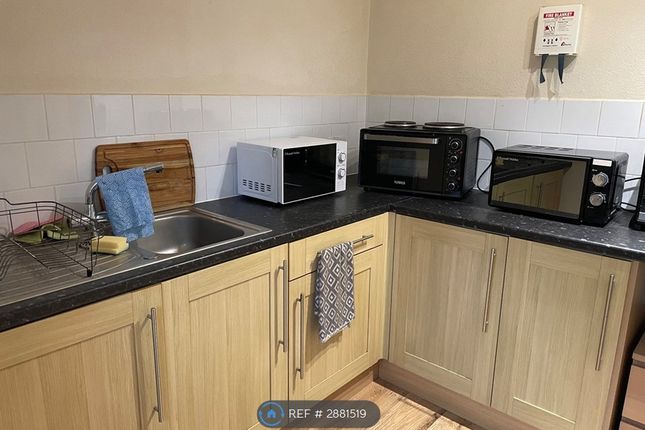 Greylands, Langley Walk, Crawley photo 5