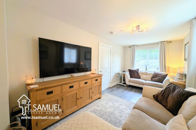 60 Kingfisher Crescent, Merthyr Tydfil photo 3