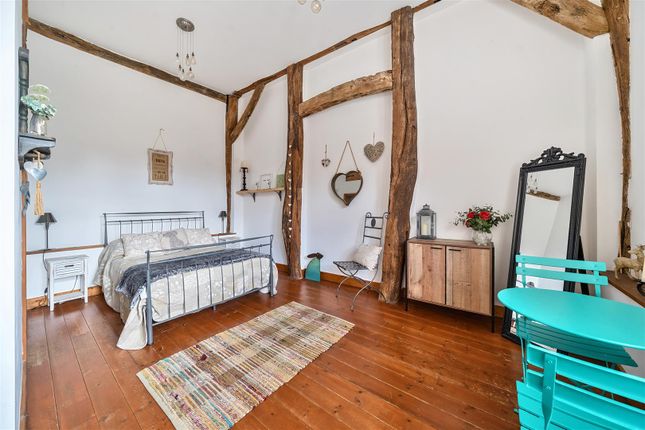 The Potato Barn - Bed 1d.Jpg