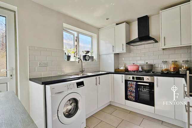 64, Laburnum Crescent, Kirby Cross photo 2