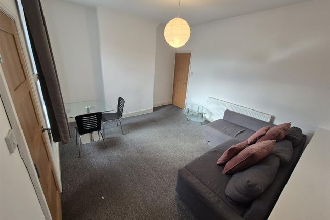 57a, Broadstone Road, Stockport photo 3