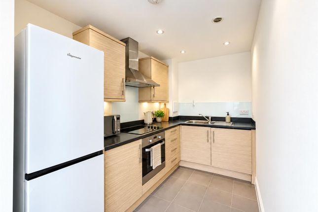 1 Joslin Avenue, London photo 5
