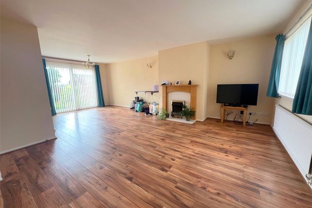 12, Longfellow Close, Haverfordwest photo 3