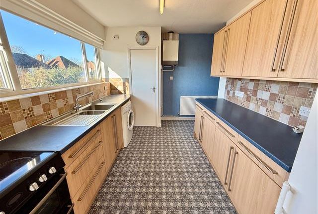 3, Falmer Close, Worthing photo 5