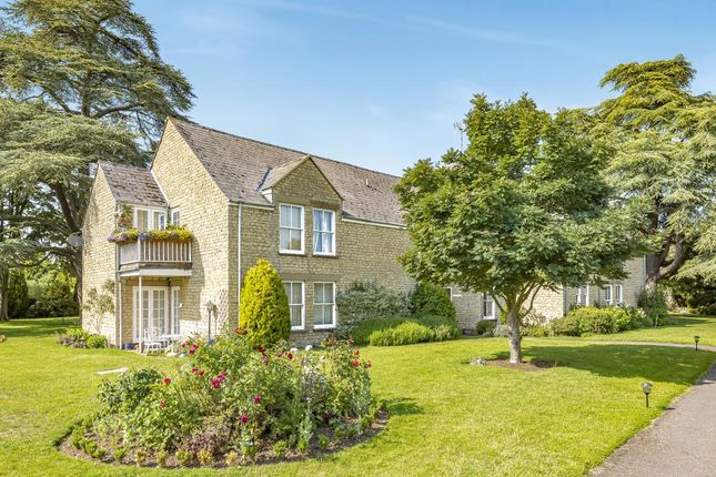 Flat for sale in Stratton Audley Manor, Oxfordshire