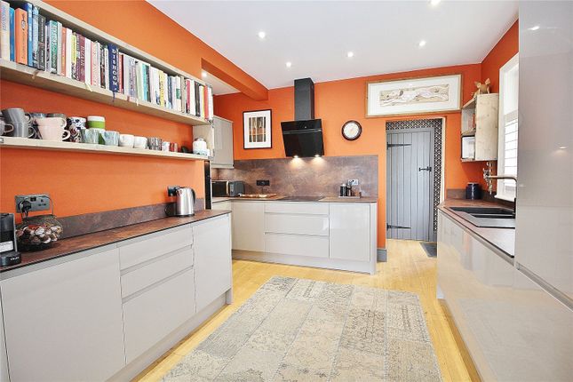 Clara Cottage, 4, Burford Close, Worthing photo 4