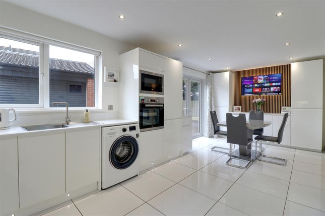 16, Whitethorn Brae, Newtownards photo 5