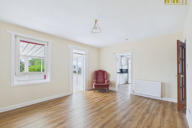 15, Second Avenue, Auchinloch photo 4