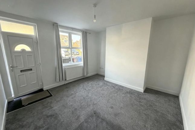 226 Darton Lane, Barnsley photo 3