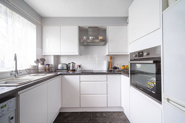 Thumbnail Flat for sale in Davina House, West Hampstead, London